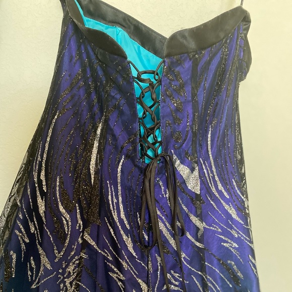 Prom dress - Picture 5 of 8